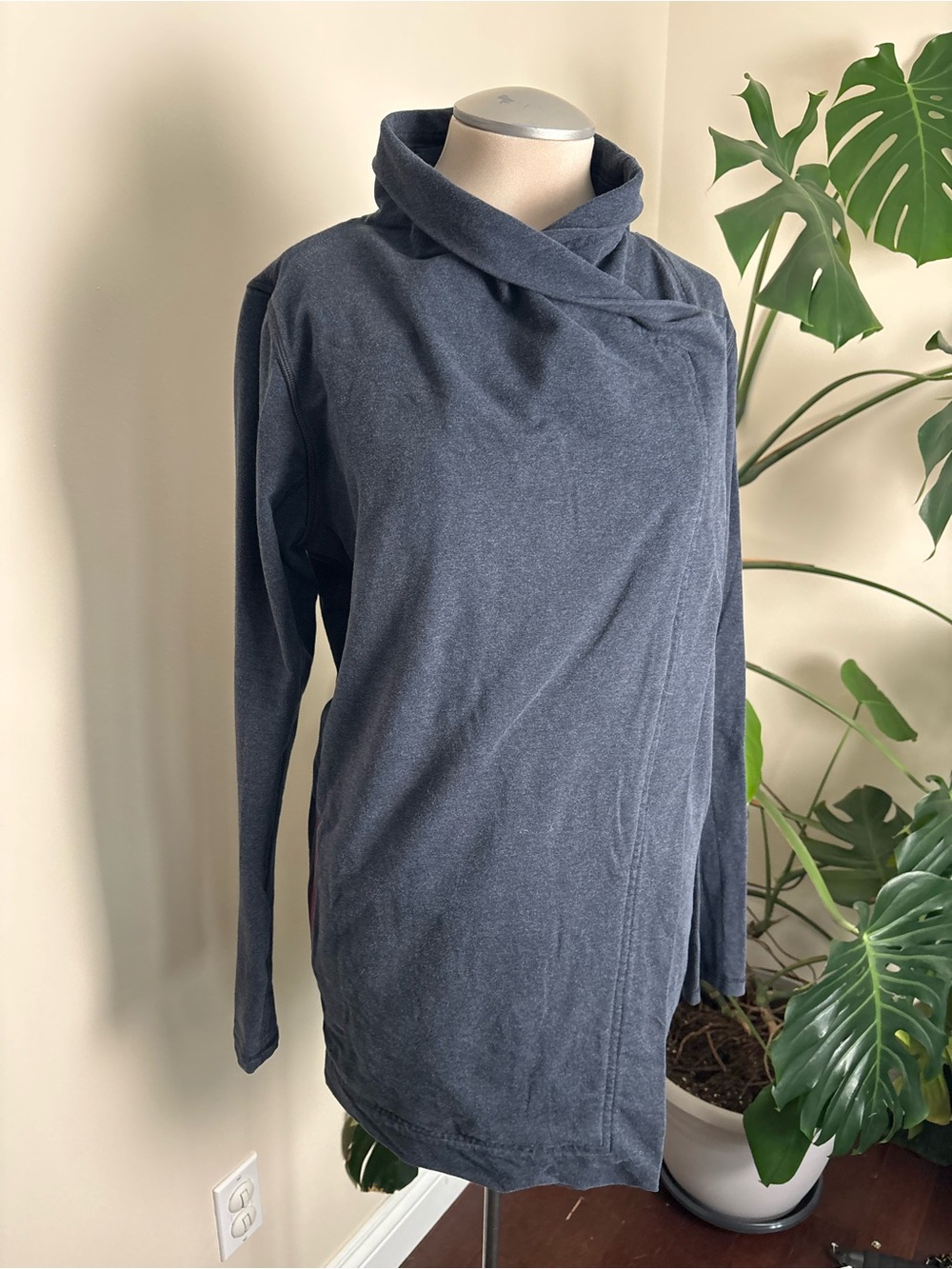 Lululemon Women’s Dark Gray/blue Asymmetrical button crossover Sweater